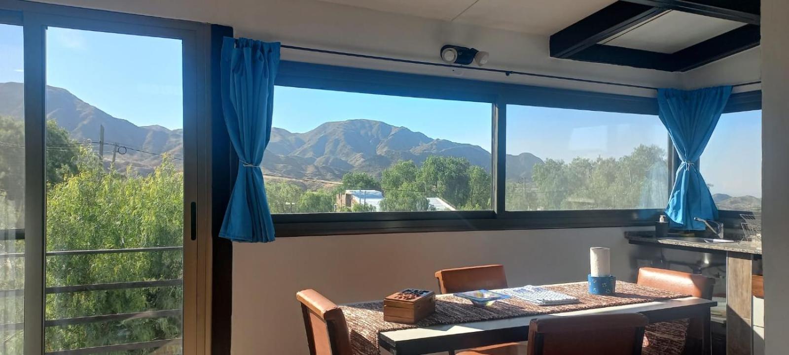 Ventanas Al Cerro-el Challao